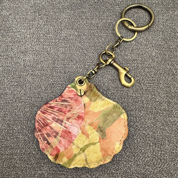 Patricia Nash Seashells Cosmetic Bag and Mirror Gift Set - Picture 7 of 10